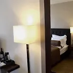 Vier Jahreszeiten Hotel 4*