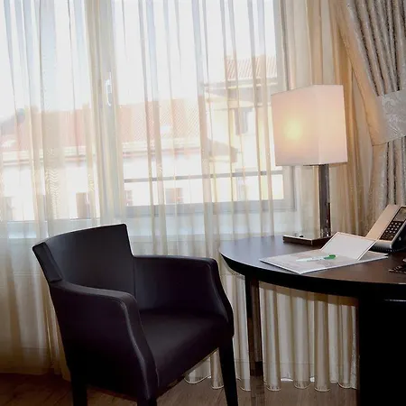 Hotell Vier Jahreszeiten 4*