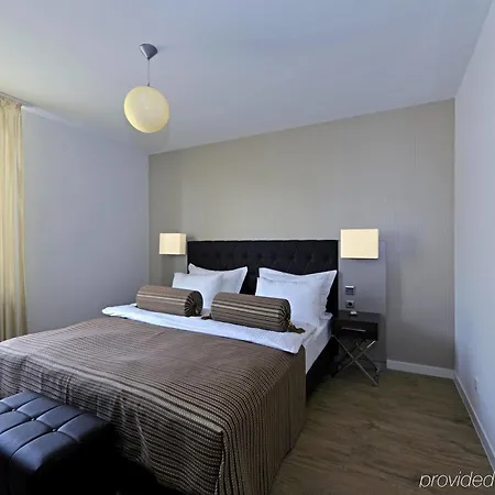 Vier Jahreszeiten Otel