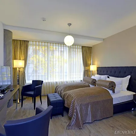 Hotell Vier Jahreszeiten