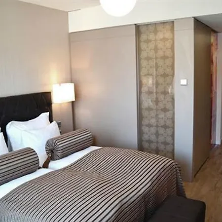 Vier Jahreszeiten Otel 4*