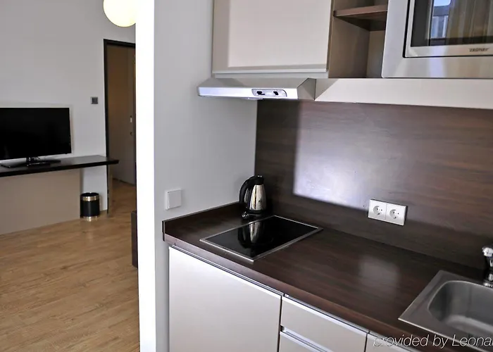 Vier Jahreszeiten ホテル