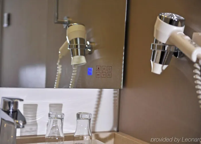 Vier Jahreszeiten ホテル