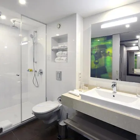 Vier Jahreszeiten 4*