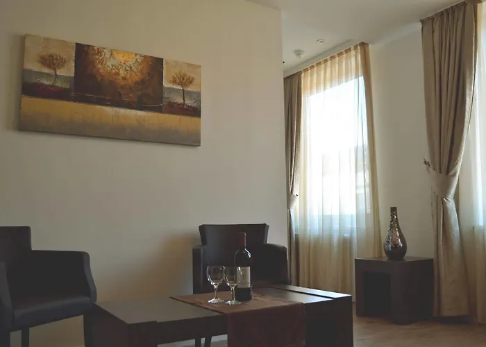 Vier Jahreszeiten 酒店