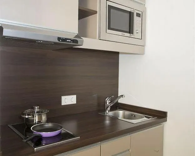 Vier Jahreszeiten 4* 柏林